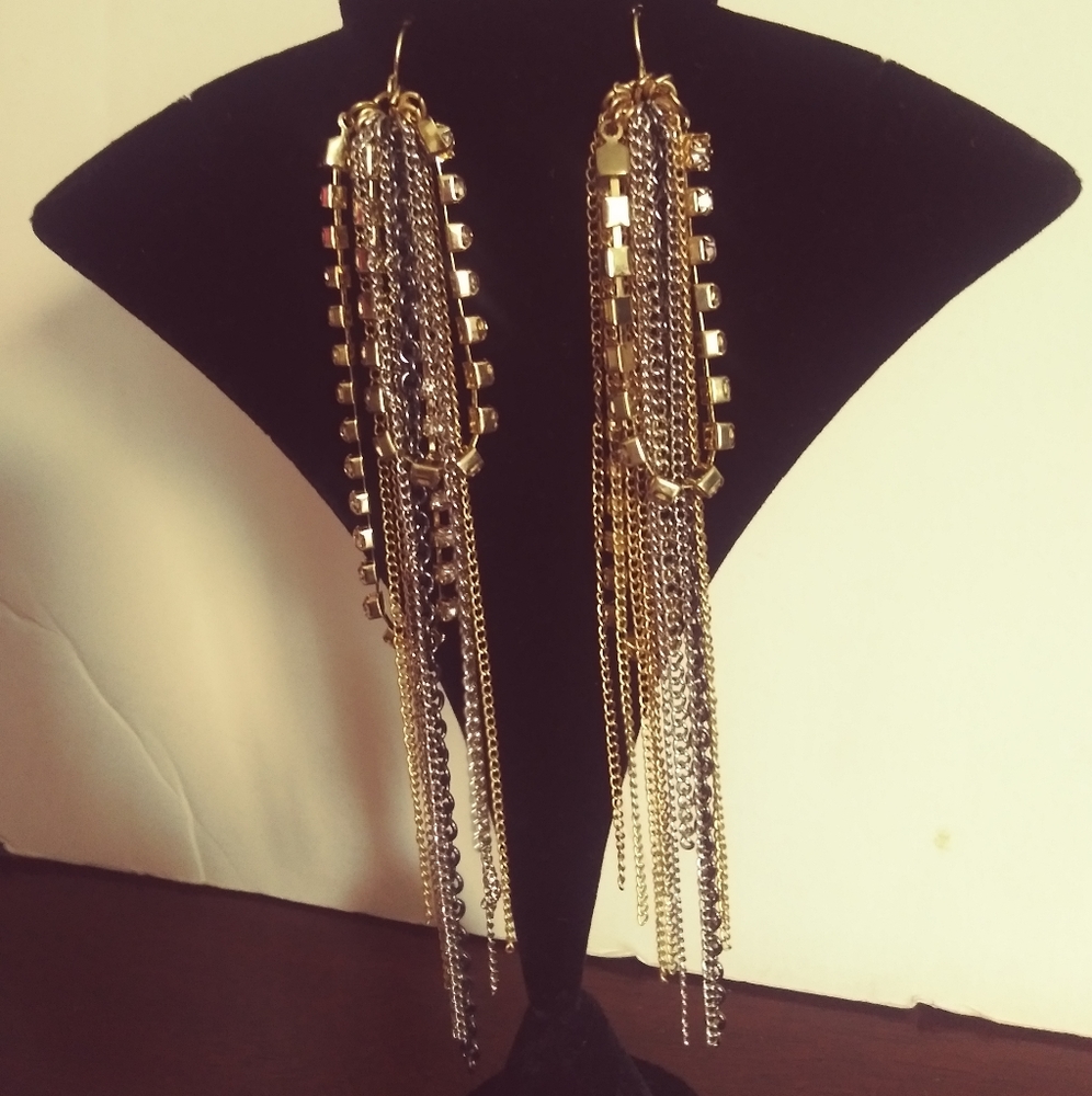 Jewelry (B33)